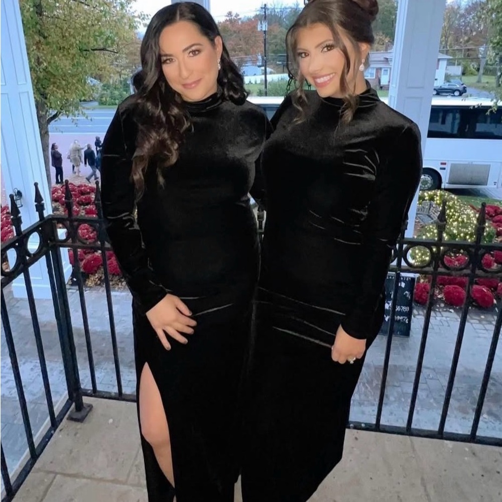 Desir Couture Black Velvet Long Sleeve Gown – Elegant Maxi Dress